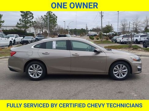 Used 2025 Chevrolet Malibu LT FWD image 4