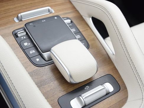 Certified 2023 Mercedes-Benz GLS 450 4MATIC image 34