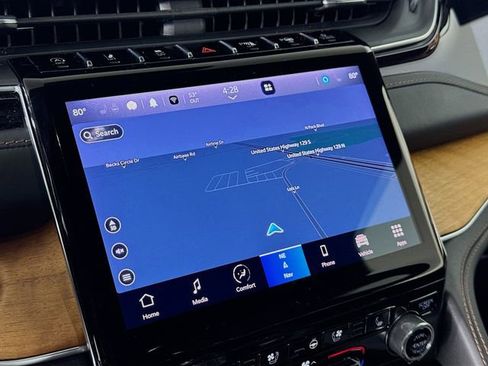 Used 2023 Jeep Grand Cherokee L Summit image 17