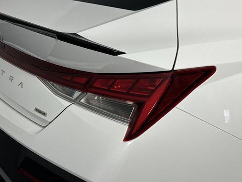 Used 2025 Hyundai Elantra SEL FWD image 40