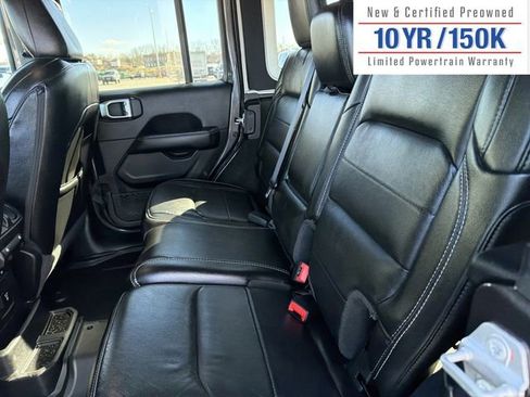 Used 2020 Jeep Wrangler Unlimited Sahara image 13