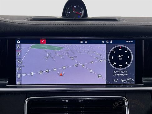 Used 2018 Porsche Panamera 4S image 18
