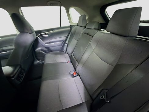 Used 2025 Toyota RAV4 XLE FWD image 27