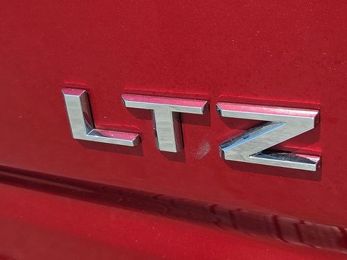 Used 2022 Chevrolet Silverado 1500 LTZ w/ LTZ Premium Package image 9