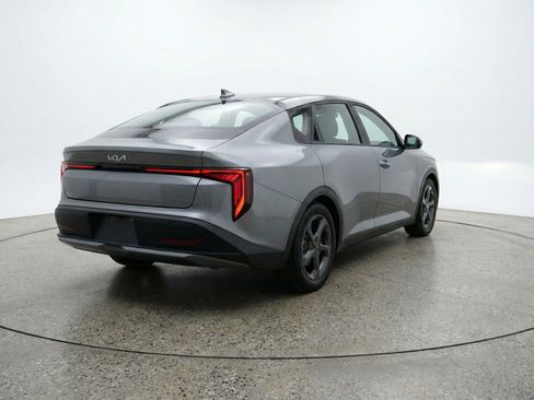 Used 2025 Kia K4 FWD image 9