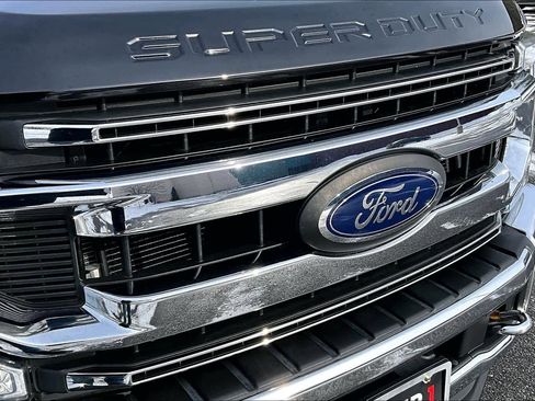 Used 2020 Ford F250 XLT w/ XLT Premium Package image 30