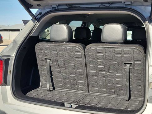 Used 2025 Kia Sorento EX FWD image 23