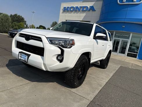 Used 2021 Toyota 4Runner SR5 Premium w/ Moonroof Package AWD/4WD image 15