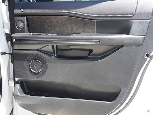 Used 2020 Ford Expedition Max Limited AWD/4WD image 28