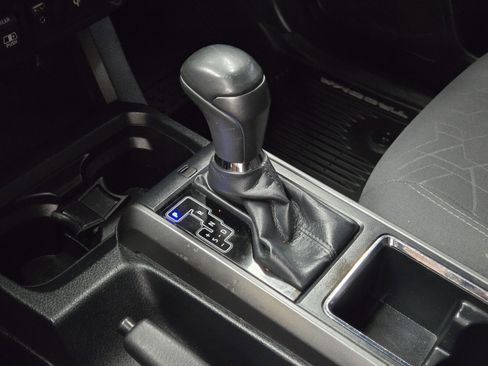 Used 2018 Toyota Tacoma TRD Sport image 20