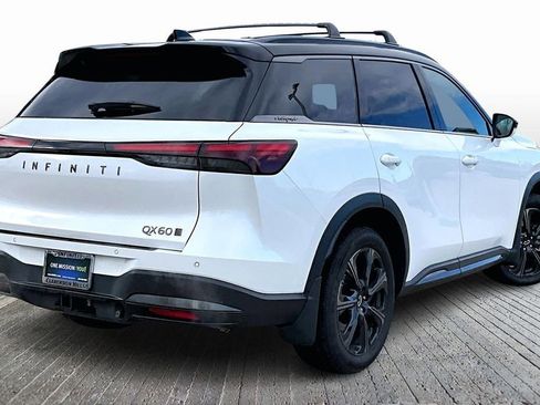Certified 2026 INFINITI QX60 Autograph w/ Dark Cargo Package image 9
