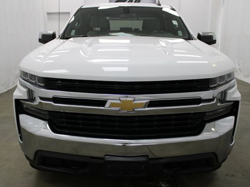 Used 2021 Chevrolet Silverado 1500 LT image 2