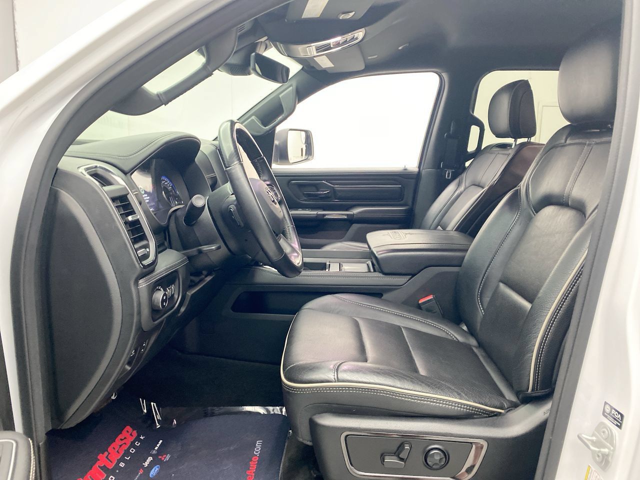 Used 2022 RAM 1500 Limited AWD/4WD image 14