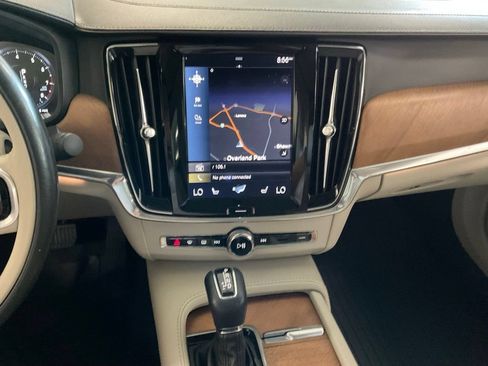 Used 2018 Volvo S90 T6 Inscription w/ Convenience Package AWD/4WD image 15