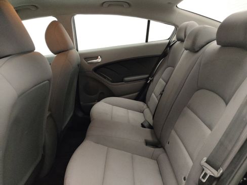 Used 2017 Kia Forte LX image 18