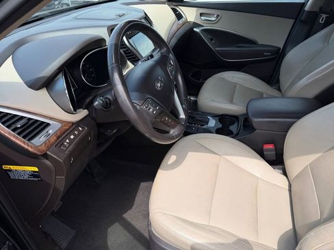 Used 2017 Hyundai Santa Fe Limited AWD/4WD image 10