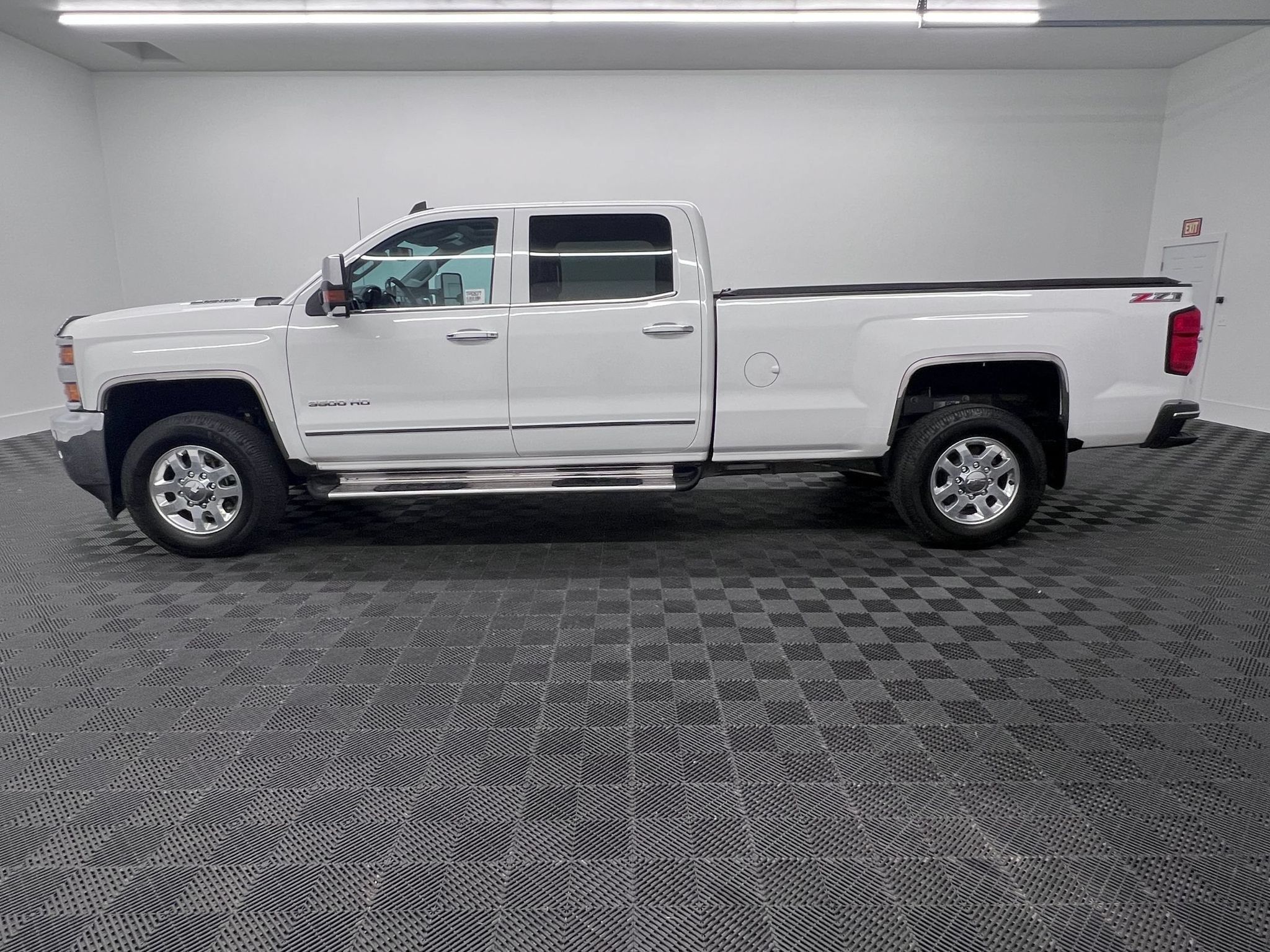 Used 2015 Chevrolet Silverado 3500 LTZ w/ Duramax Plus Package AWD/4WD image 2