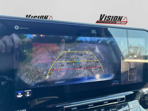 Used 2021 Toyota Highlander Limited image 32