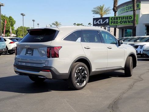 New 2026 Kia Sorento S AWD/4WD image 5