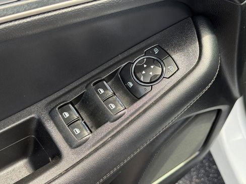 Used 2024 Ford Edge SEL AWD/4WD image 18