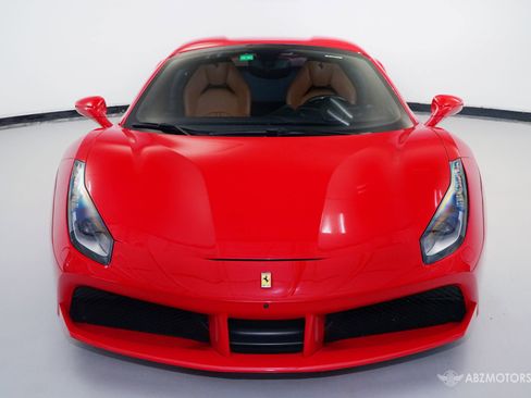 Used 2018 Ferrari 488 Spider RWD image 3