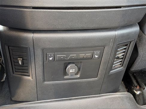 Used 2016 RAM 1500 Laramie w/ Convenience Group image 15