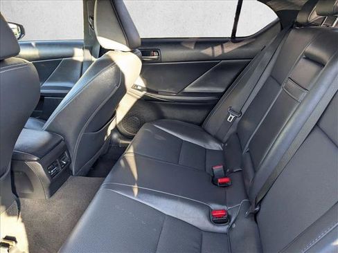 Certified 2024 Lexus IS 300 F Sport image 19