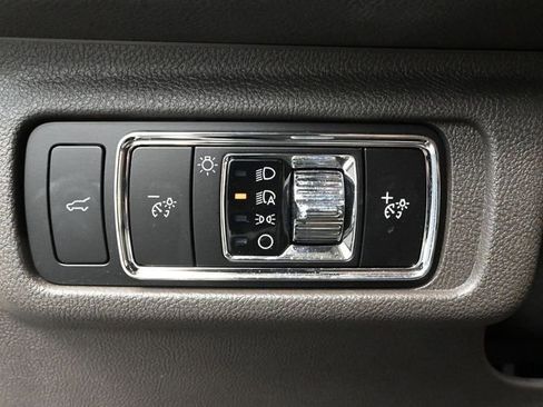 Used 2024 Lincoln Corsair AWD w/ Equipment Group 101A image 33