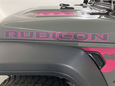 Used 2022 Jeep Wrangler Unlimited Rubicon w/ Cold Weather Group image 37