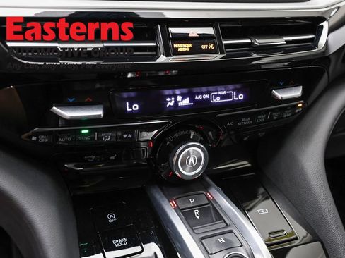Used 2023 Acura MDX SH-AWD image 18