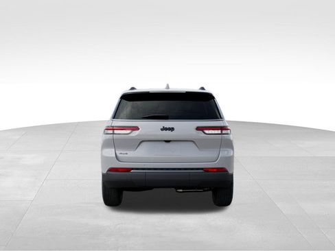New 2026 Jeep Grand Cherokee L 4WD image 8