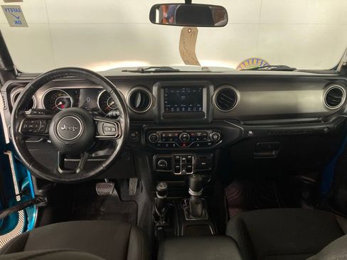 Used 2019 Jeep Wrangler Unlimited Sport S image 7