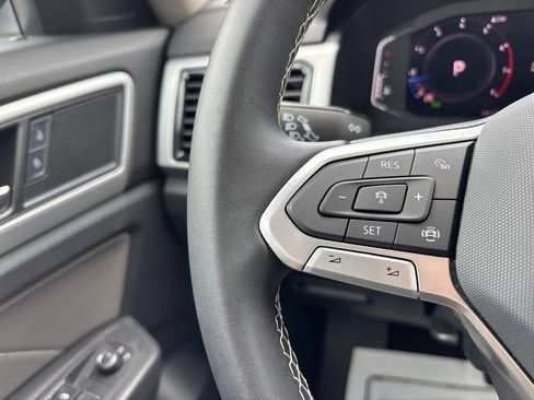 Certified 2023 Volkswagen Atlas SE FWD image 21