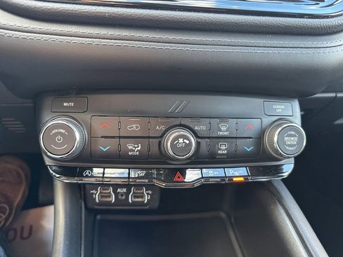 Used 2021 Dodge Durango SXT image 19