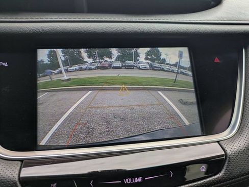 Used 2018 Cadillac XT5 Luxury w/ Driver Awareness Package FWD image 19