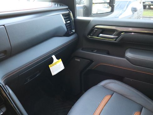 Used 2026 GMC Sierra 2500 AT4 w/ AT4 Premium Plus Package AWD/4WD image 46