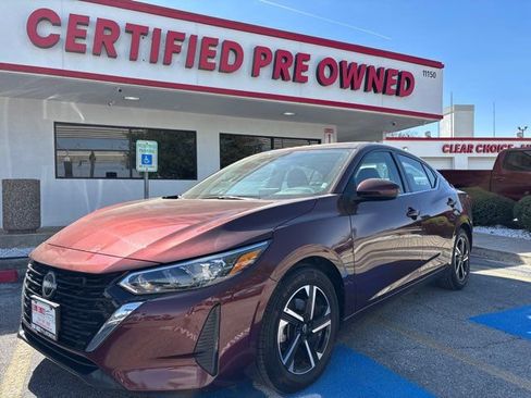 Used 2024 Nissan Sentra SV image 3