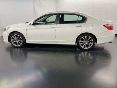 Used 2014 Honda Accord Sport image 2