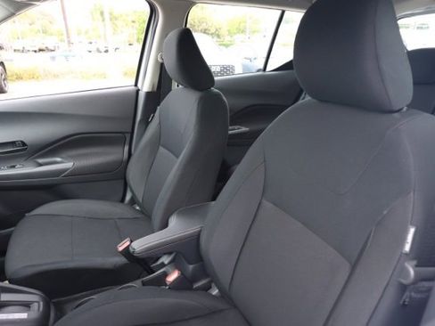 New 2025 Nissan Kicks Play S image 15