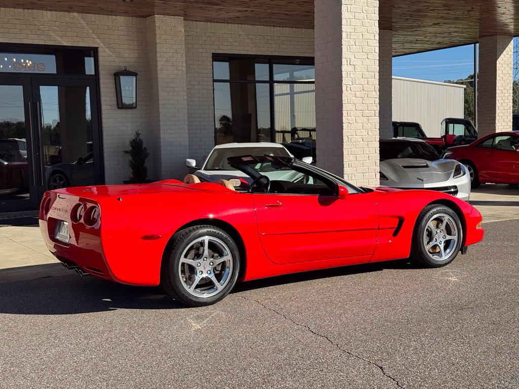Used 2000 Chevrolet Corvette Convertible w/ Memory Pkg RWD image 18