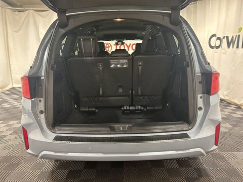 Used 2025 Honda Odyssey Sport-L image 18