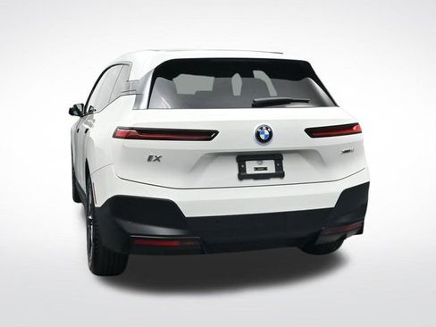 Used 2024 BMW iX xDrive50 w/ Premium Package image 5