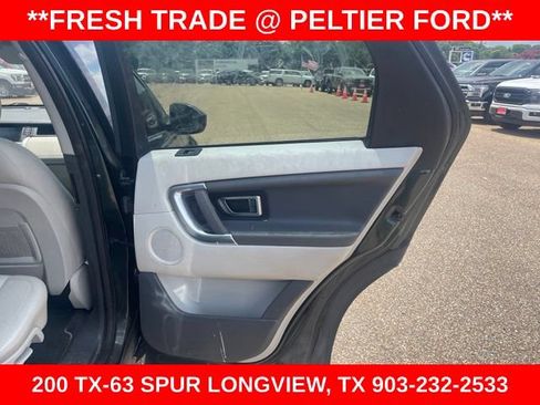 Used 2017 Land Rover Discovery Sport SE AWD/4WD image 15