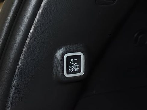 New 2026 Jeep Cherokee Overland w/ Trailer Tow Group AWD/4WD image 33