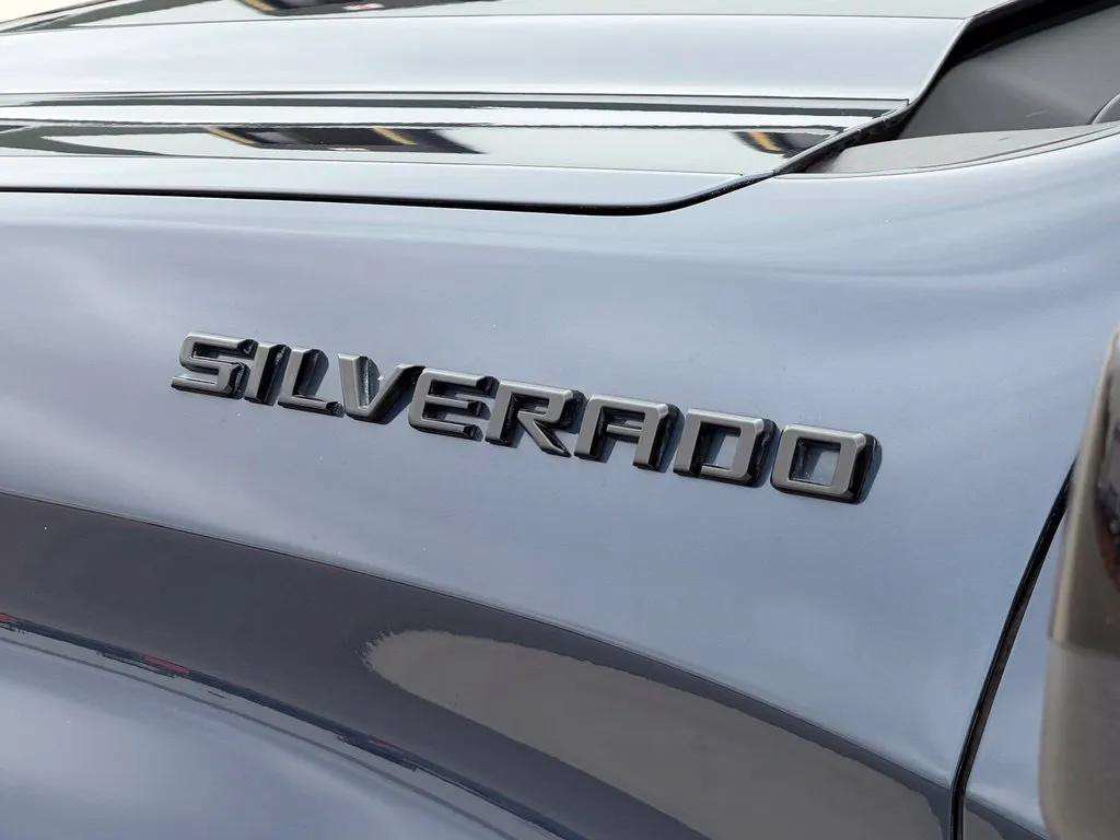 Used 2022 Chevrolet Silverado 1500 RST AWD/4WD image 34