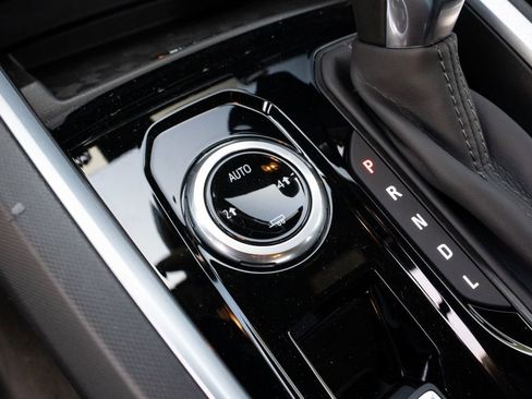 New 2025 Chevrolet Colorado LT w/ LT Convenience Package image 19