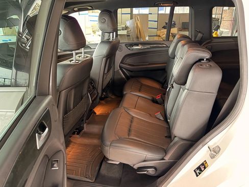 Used 2019 Mercedes-Benz GLS 450 4MATIC image 14