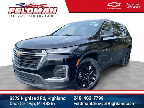 Used 2022 Chevrolet Traverse LS image 1