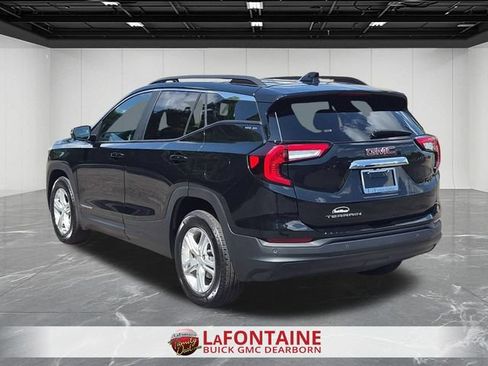 Used 2023 GMC Terrain SLE w/ Driver Convenience Package FWD image 3