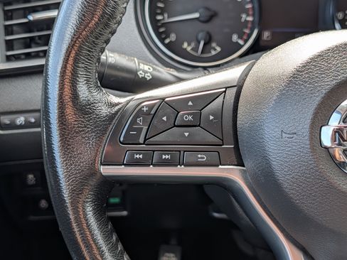 Used 2018 Nissan Rogue SL AWD/4WD image 31